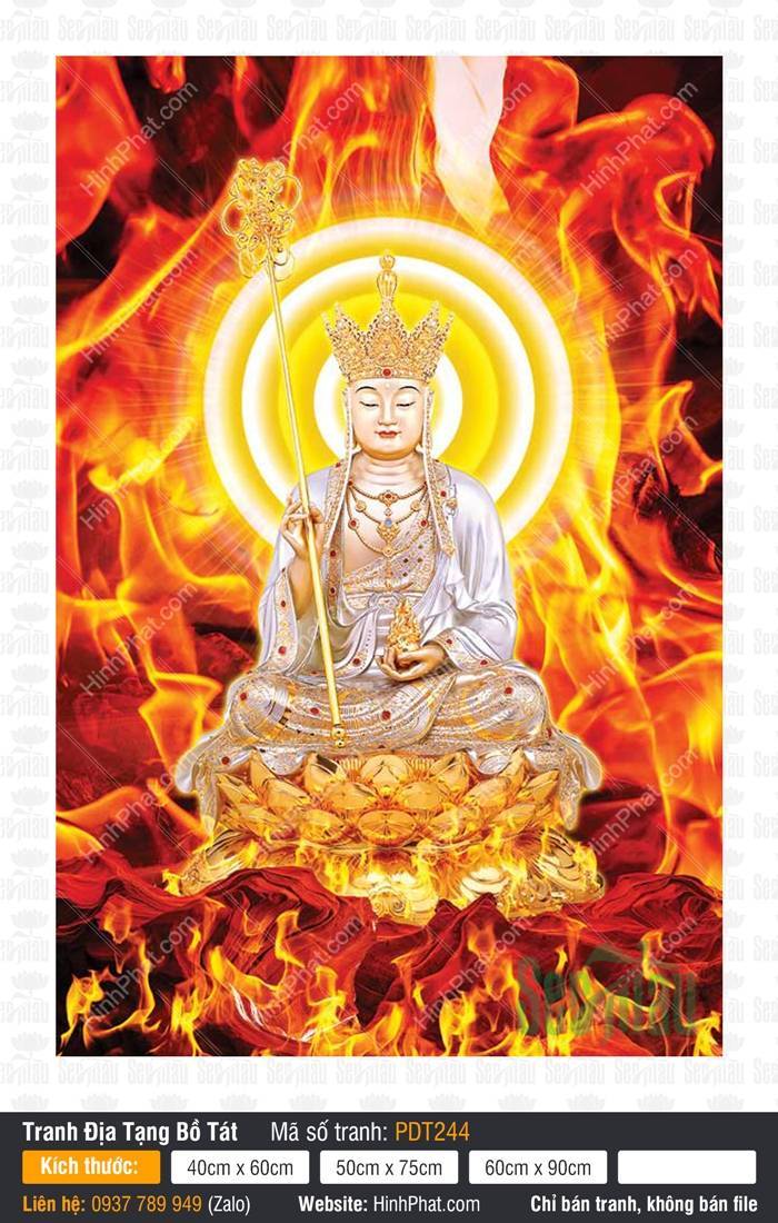 Tranh Địa Tạng Vương Bồ Tát Chất Lượng Cao PDT244 Ngài Địa Tạng Vương Bồ Tát mặc bạch y ngồi trên tòa sen vàng giữa biển lửa đỏ mã PDT244