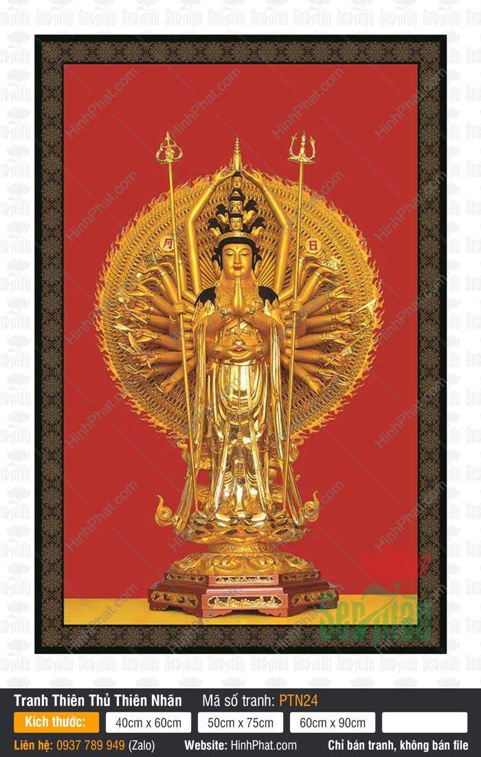 Đức Quan Âm Thiên Thủ Thiên Nhãn PTN24 Đức Quan Âm Thiên Thủ Thiên Nhãn PTN24 kim thân rực rỡ đứng trên tòa sen vàng nền đỏ.